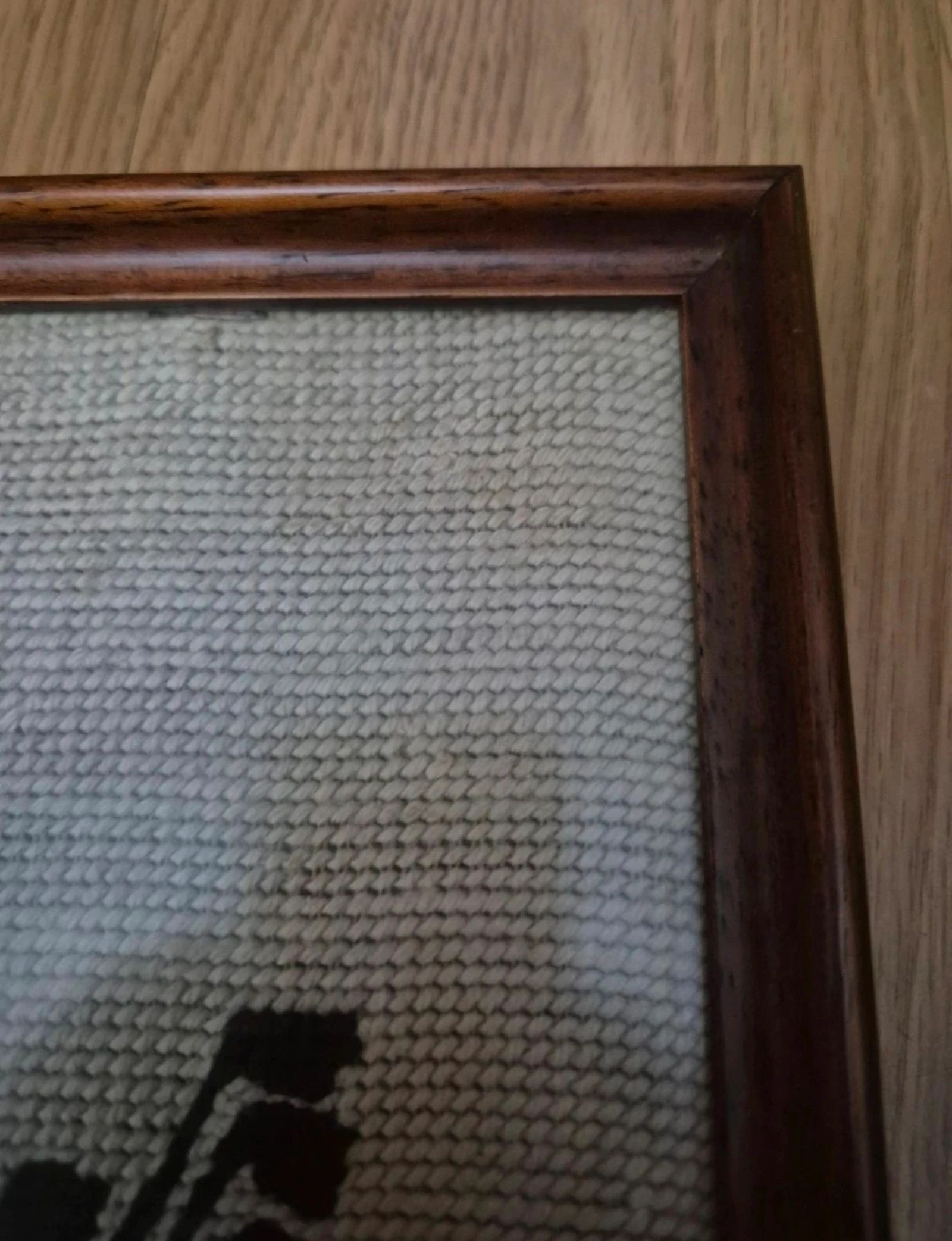 Quadro bordado à mão em ponto meio. Boneca golfista – photo 7